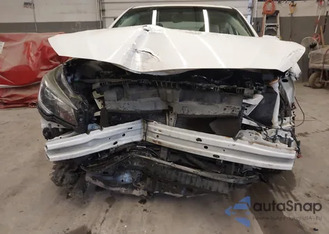 2018 Subaru Legacy 2.5I Premium z USA, uszkodzony, nr VIN 4S3BNAD60J3011840